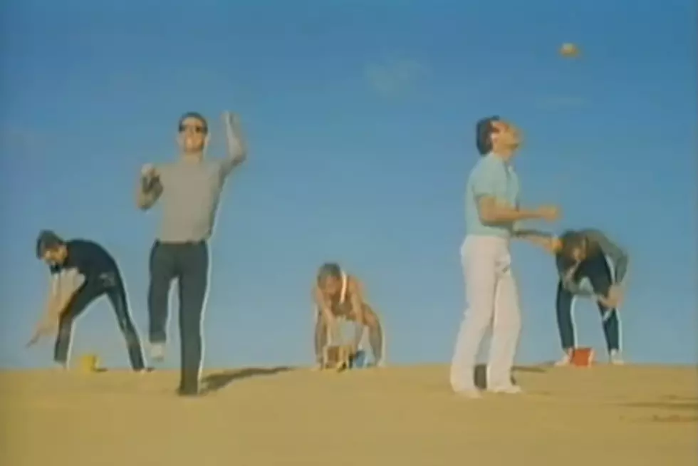10 Painfully Ridiculous Music Videos from the ’80s